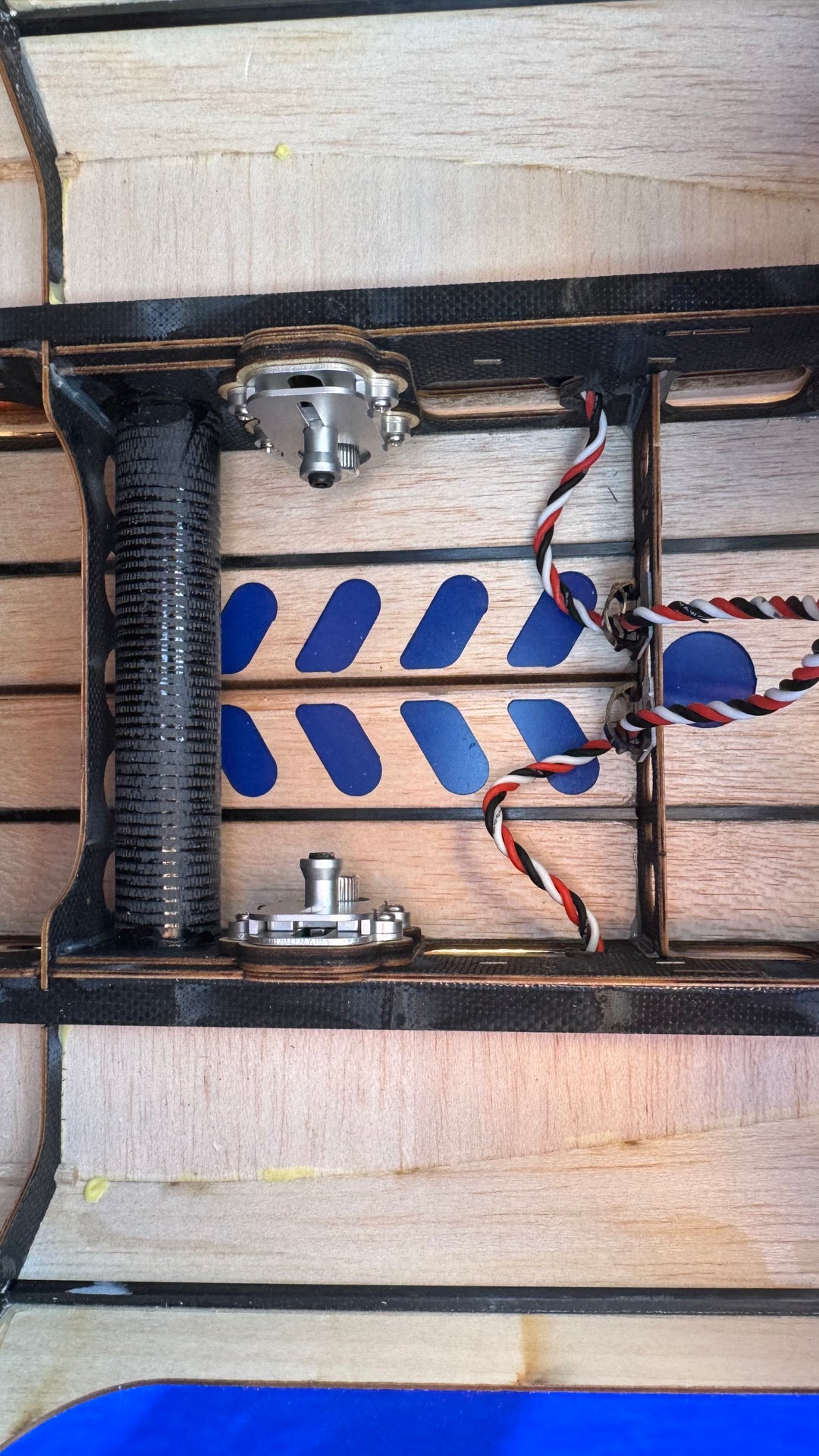 Legacy - 85" Muscle Bipe - Blue/White - 2 CYLINDER