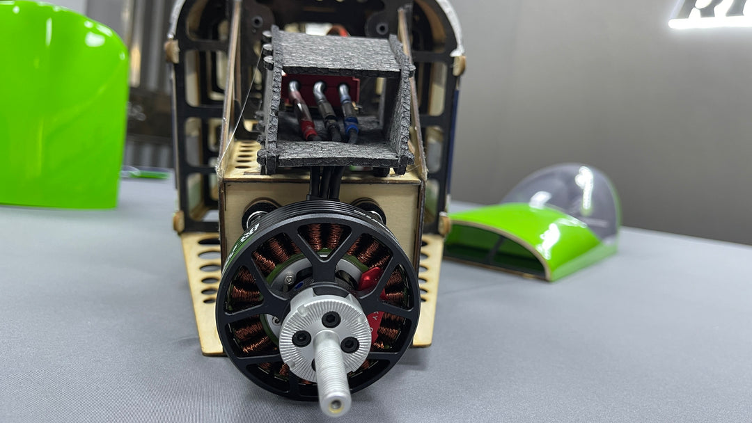 SW - 61" Slick 360 V3 - White/Green/Dk Blue (C) PNP