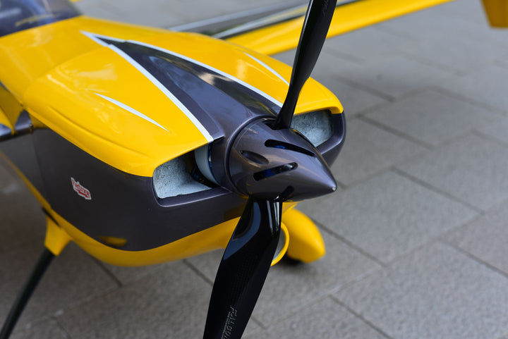 SW - 67" Edge 540 - Grey/Yellow (F) - ARF