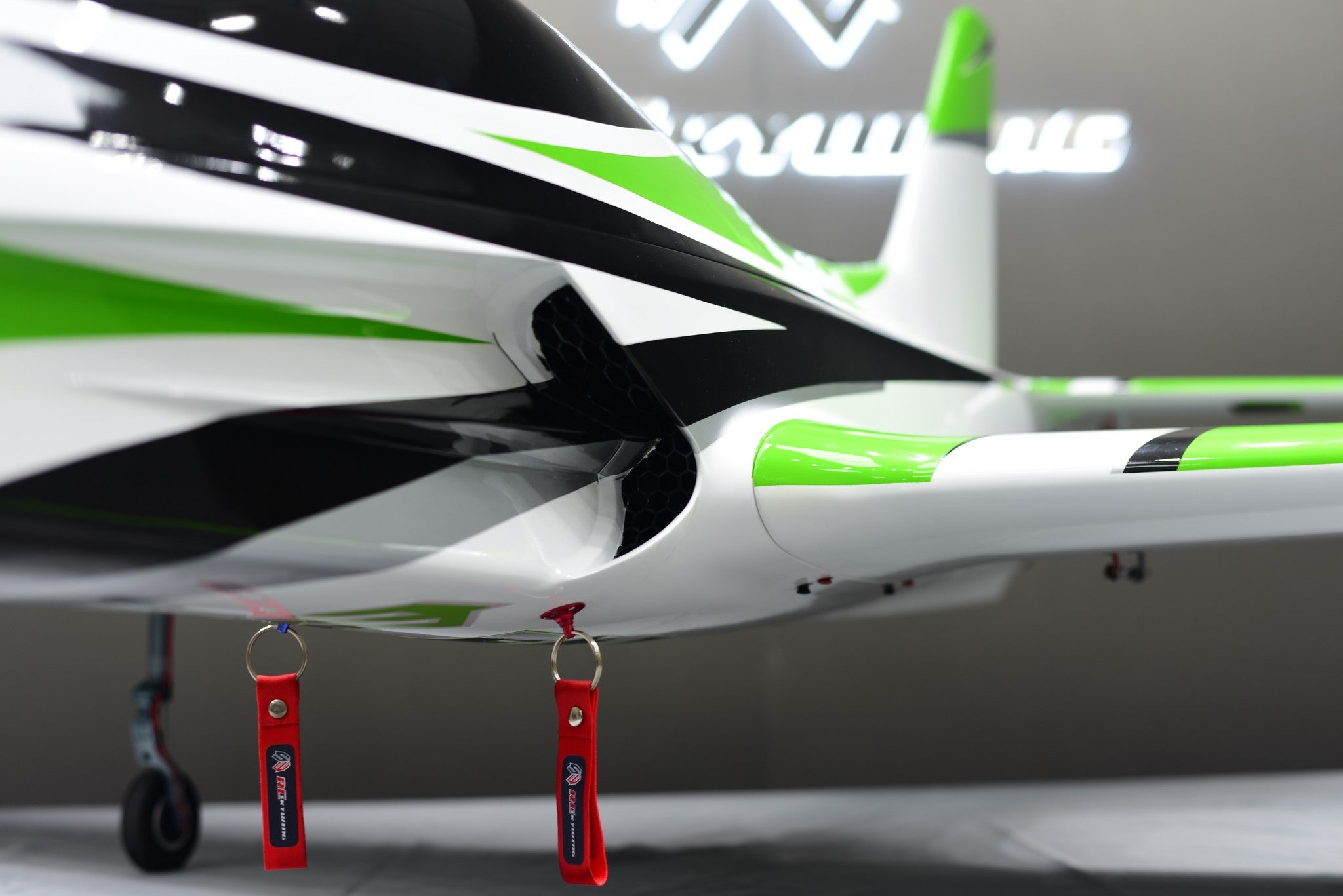 SW - Falcon 2.1M - GREEN/WHITE - ARF – Extreme Flight