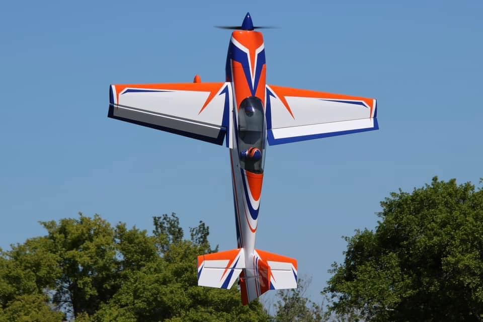 EF - 125" Extra 300 EXP V4 - Orange/White/Blue (2 cylinder version)