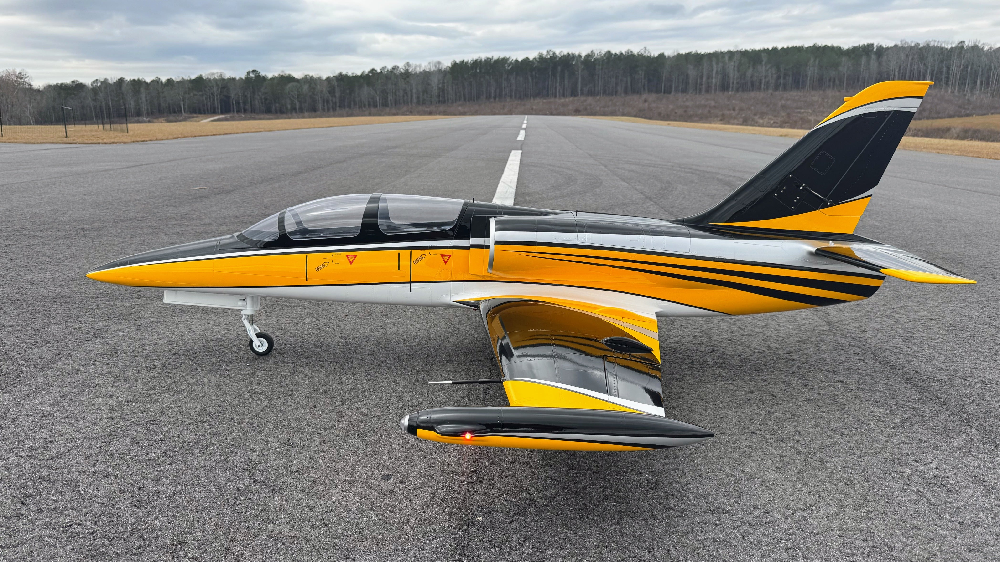 Skywing - L-39 2.2M - Yellow/Black – Extreme Flight