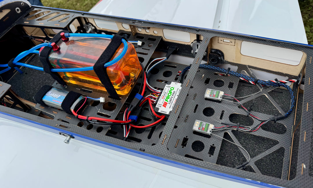 EF - 105" Extra 300 - Blue/White
