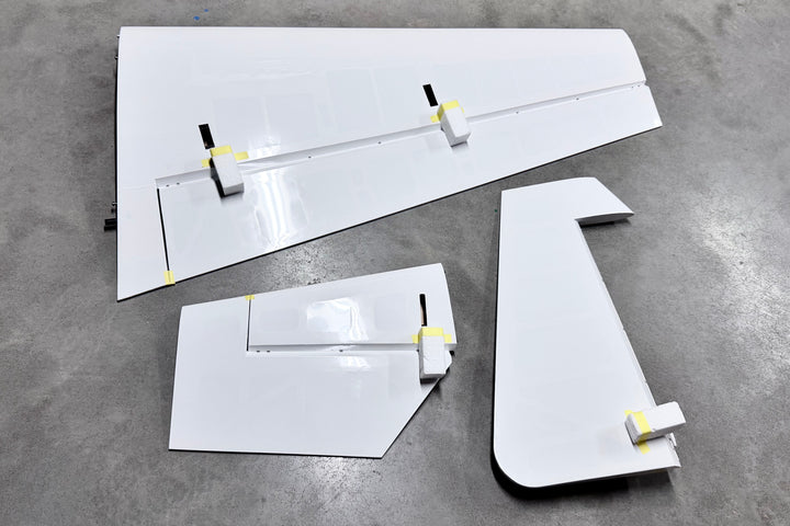 EF - 120" Extra 260 - ALL White