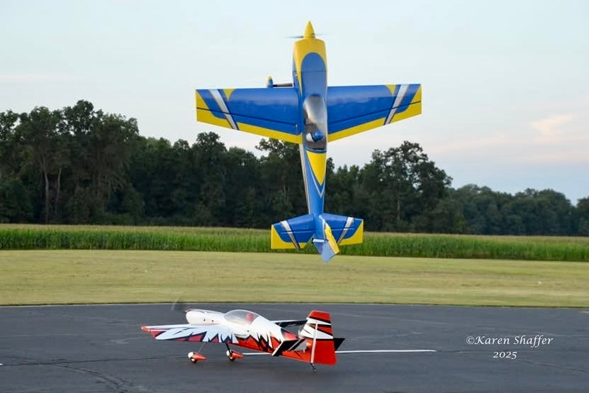 EF - 88" Edge 540T - Blue/Yellow