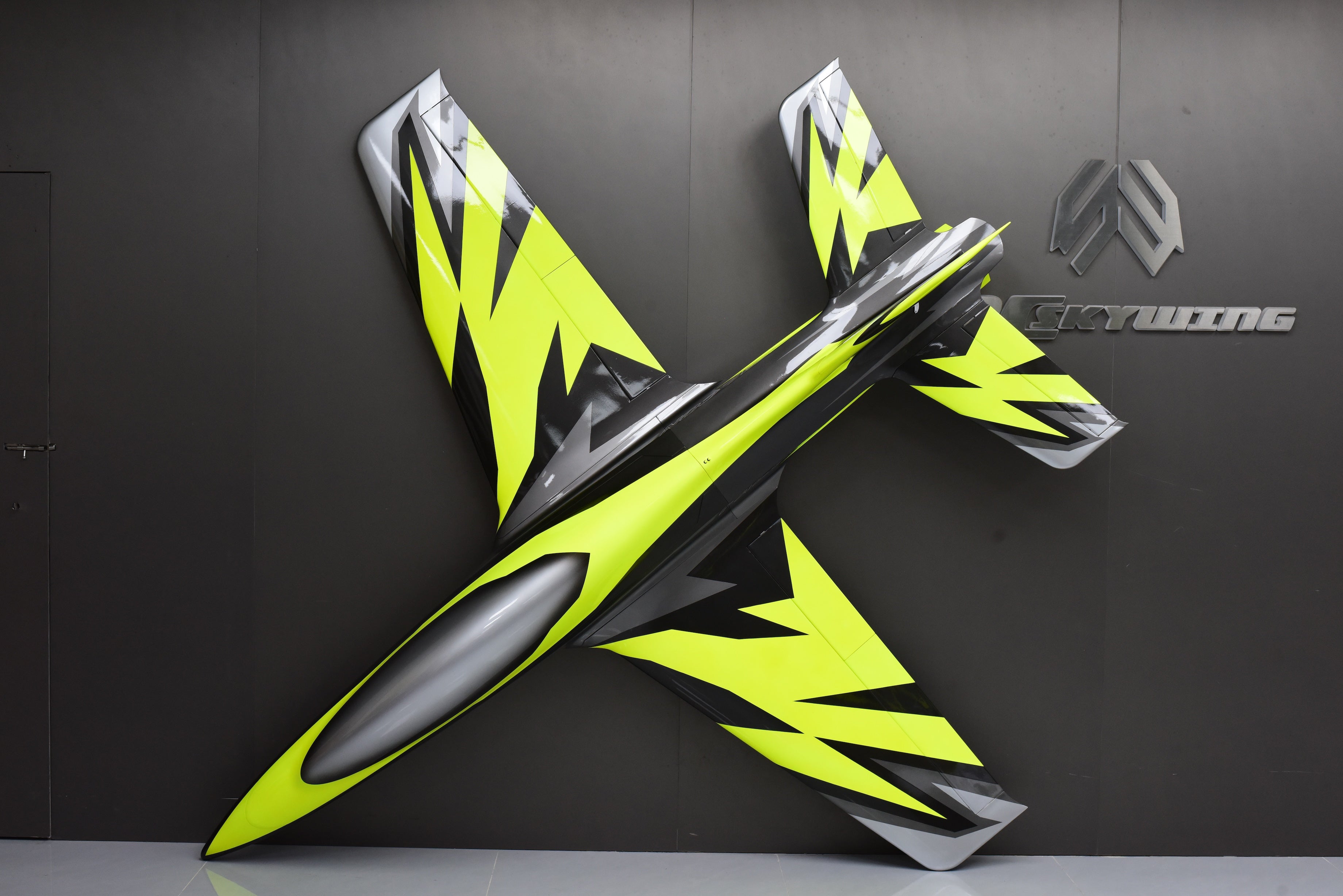 SW - Falcon 2.8M - Neon/Metal Grey - ARF – Extreme Flight