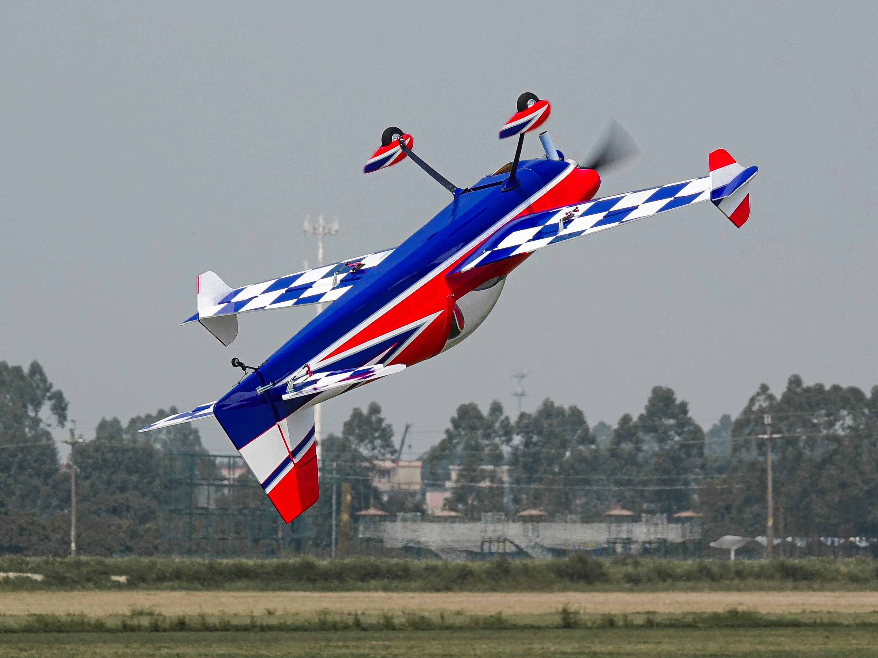 EF - 85